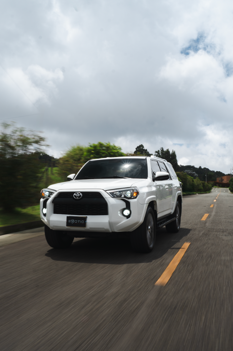 TOYOTA RUNNER SR5 