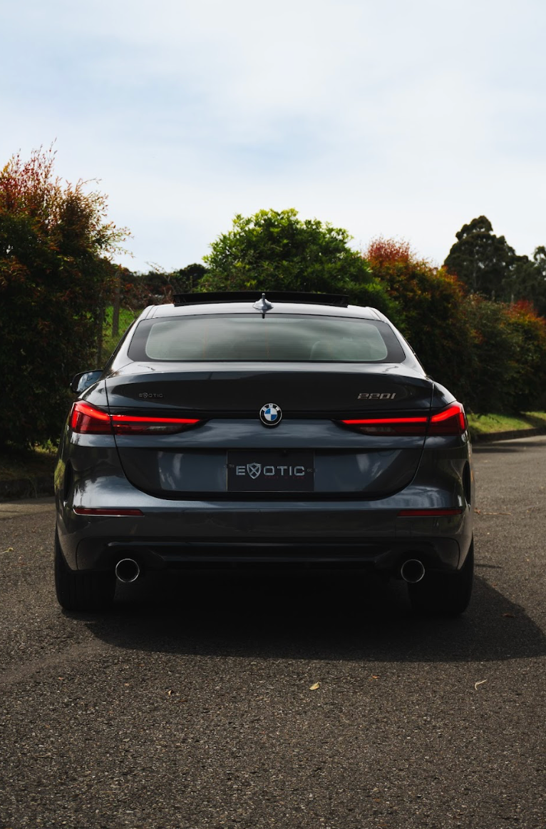 BMW 218i M PACKAGE 