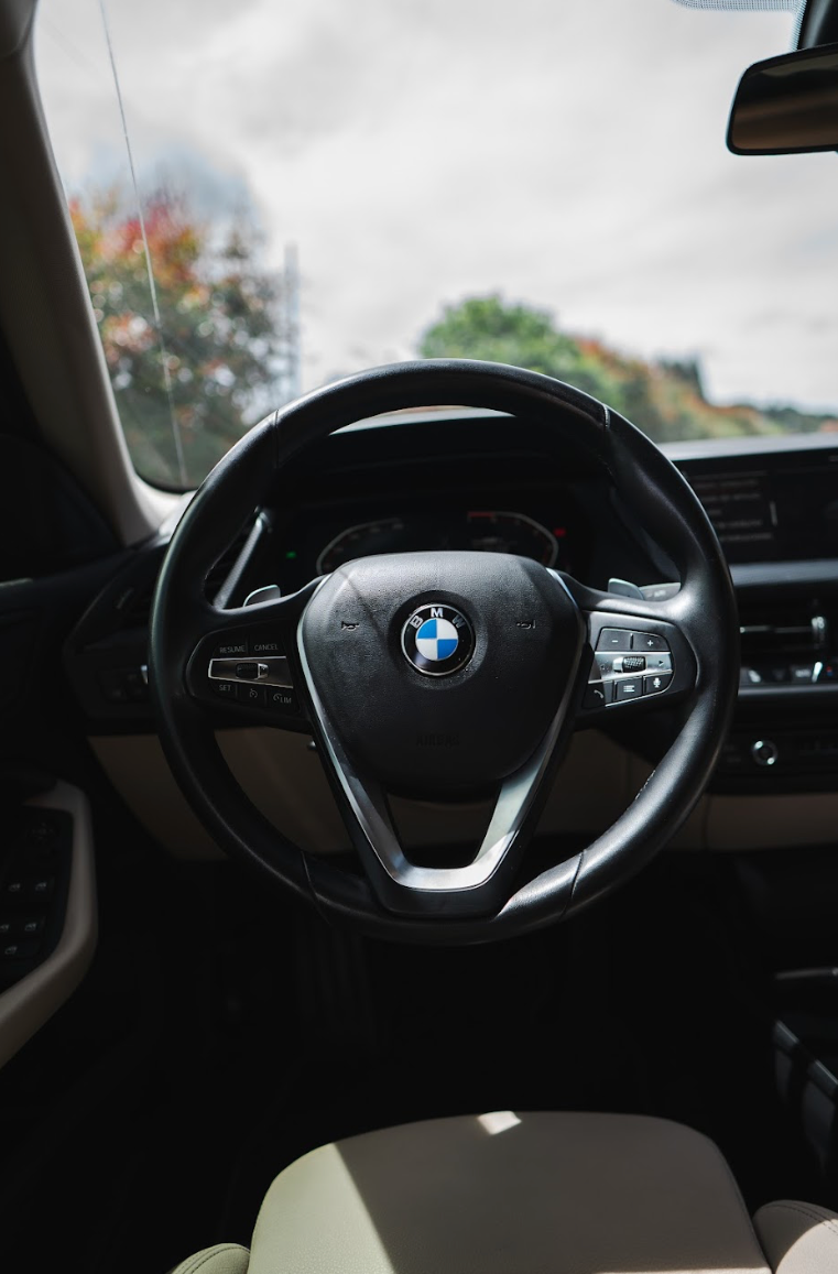 BMW 218i M PACKAGE 