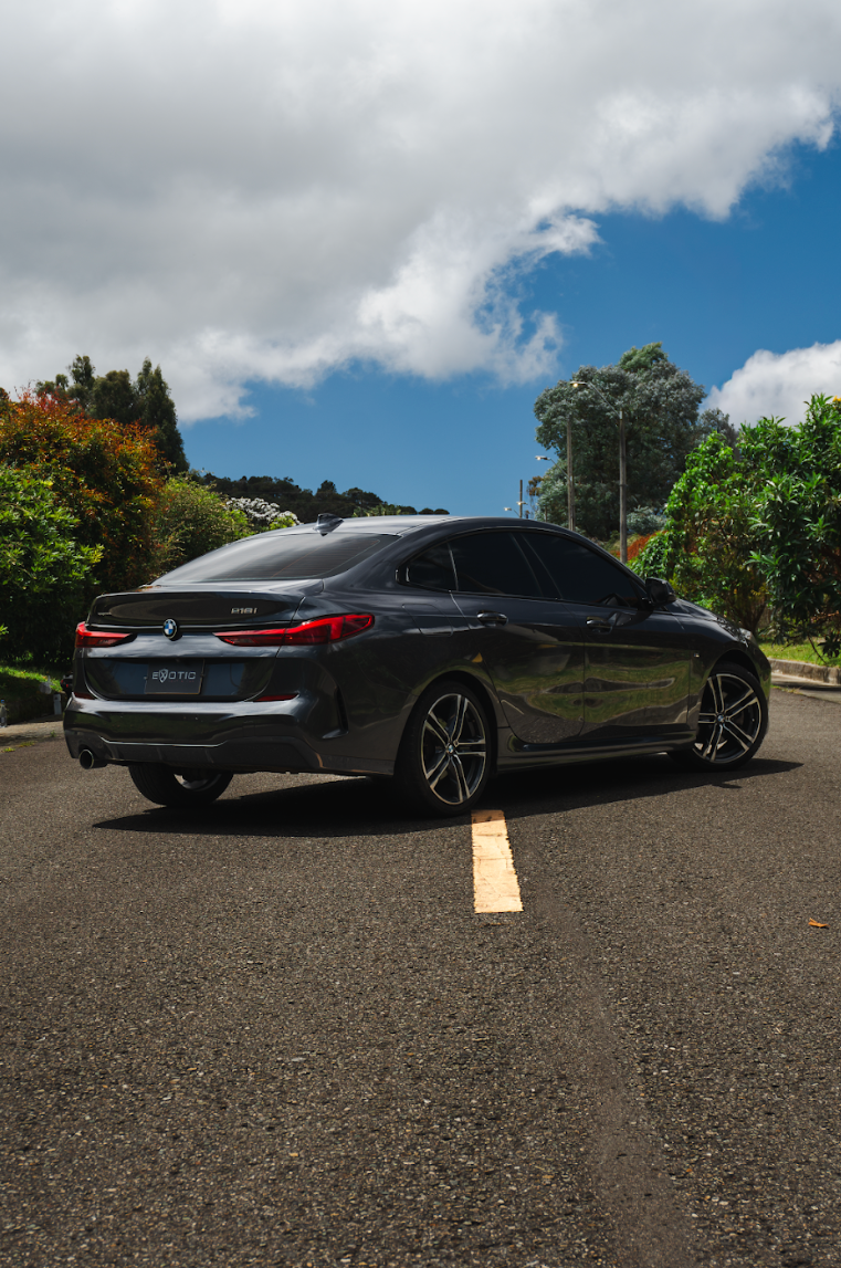 BMW 218i PAQUETE M