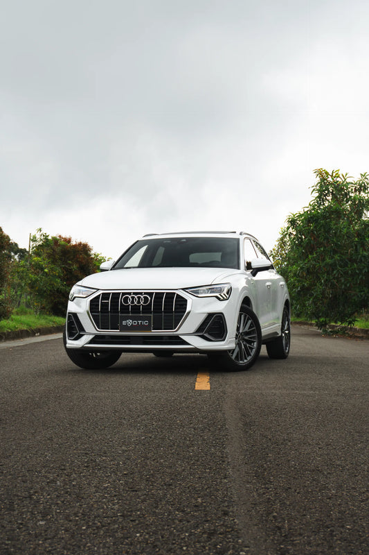Alquiler de vehículos en Medellín - Audi Q3 Blanca, vista frontal