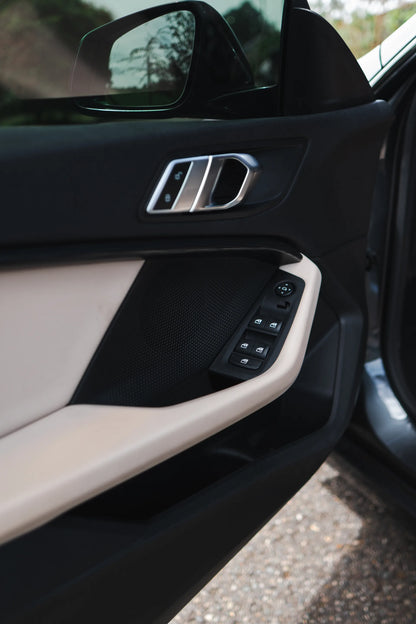 Alquiler de vehículos en Medellín - BMW 220i, detalle interior