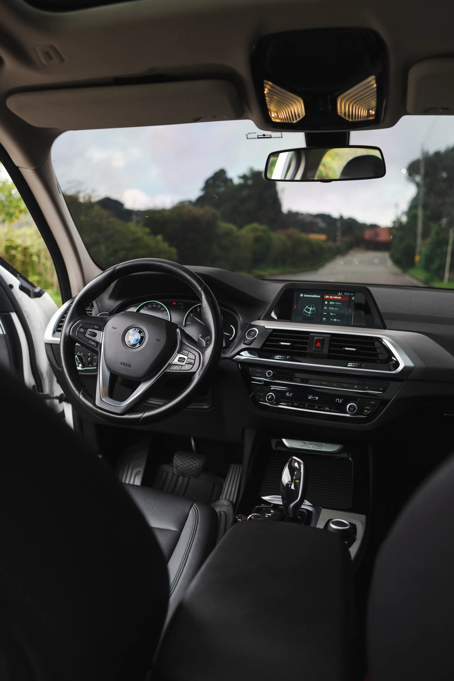 Alquiler de vehículos en Medellín - BMW X3, tablero