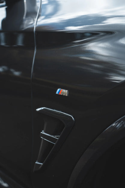 Alquiler de vehículos en Medellín - BMW X3 M40i, emblema M lateral