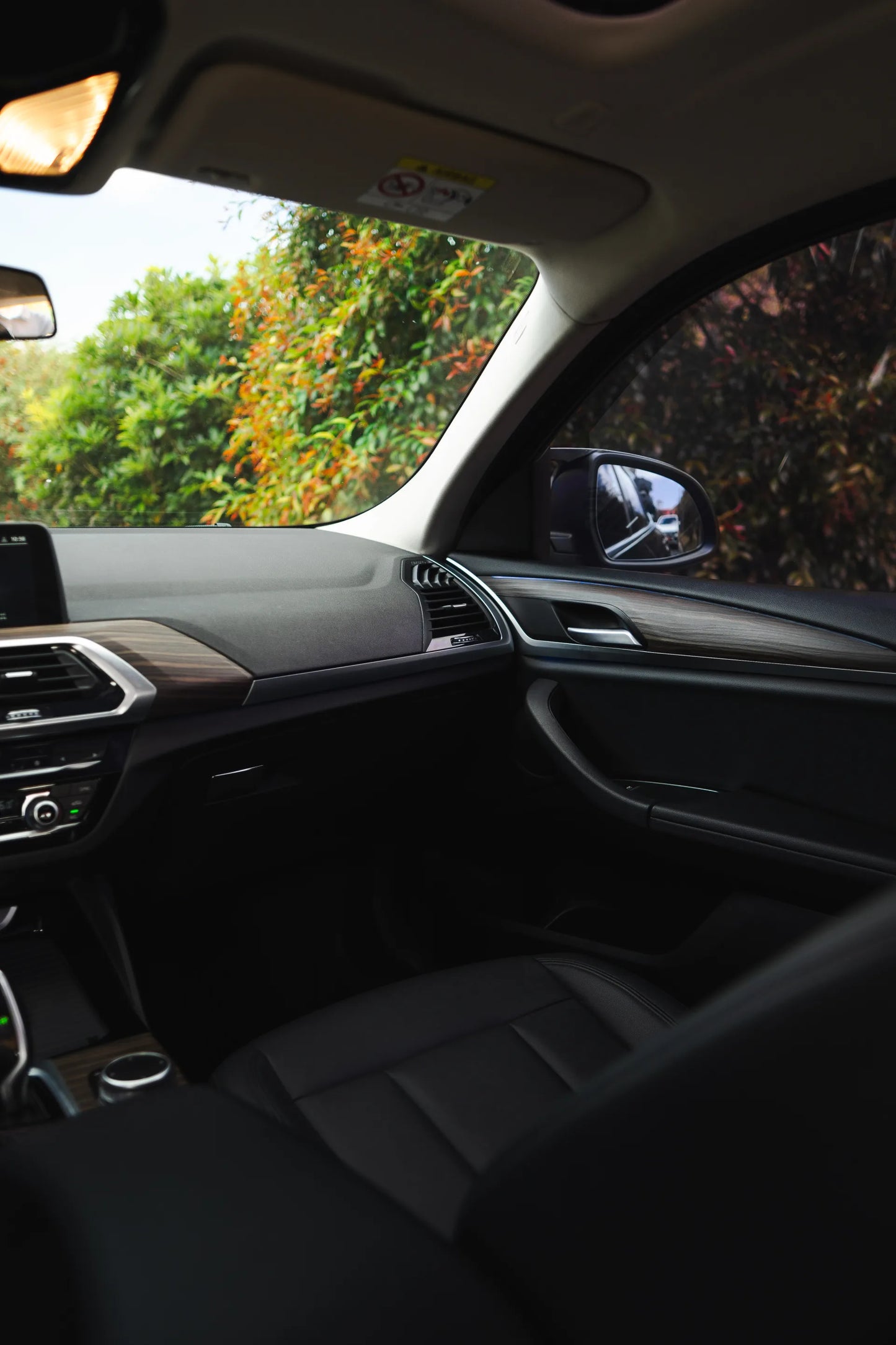 Alquiler de vehículos en Medellín - BMW X4, detalle interior (2)