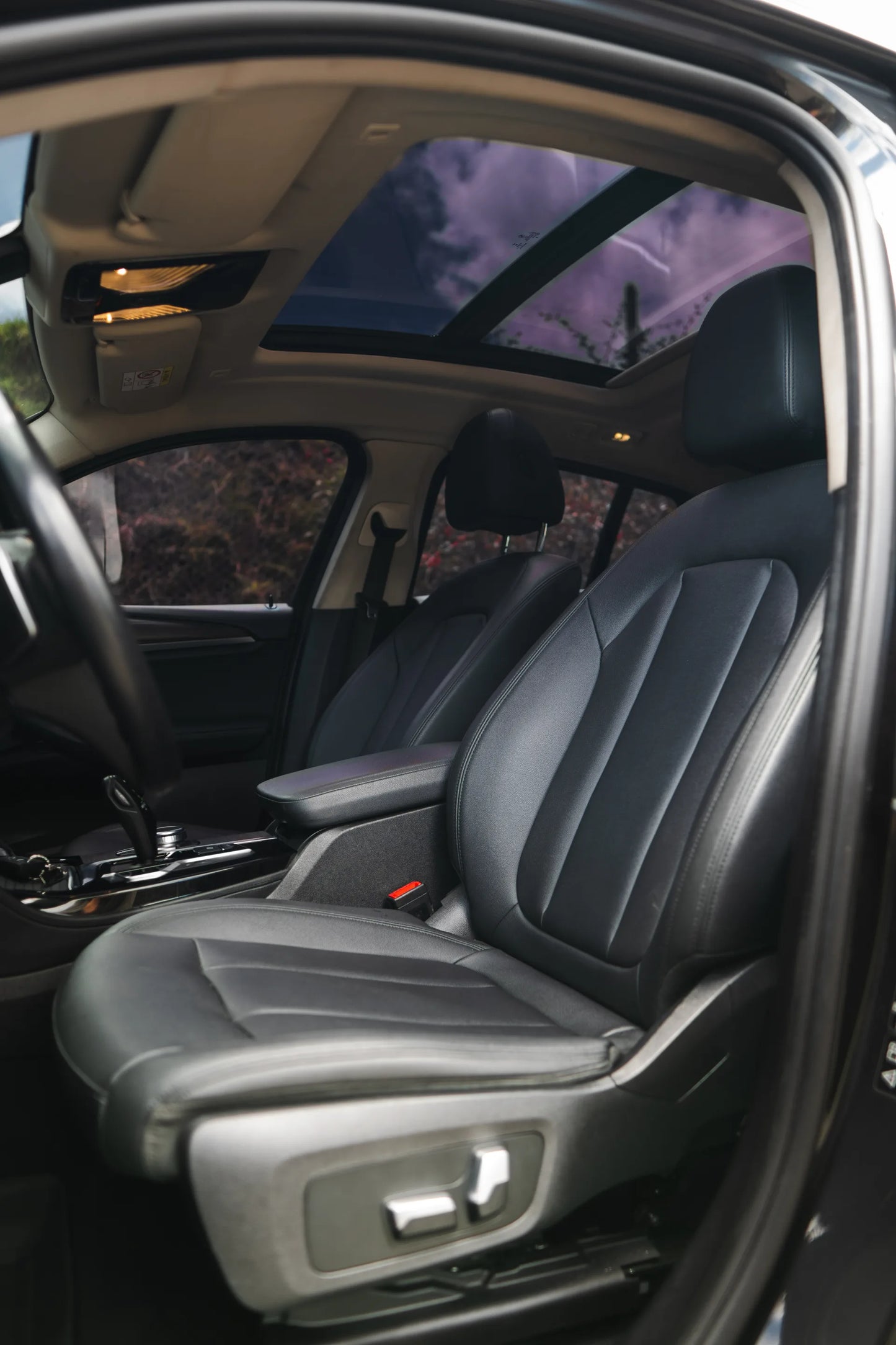 Alquiler de vehículos en Medellín - BMW X4, interior y asientos