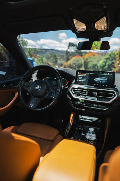 Alquiler de vehículos en Medellín - BMW X4 Paquete M, asientos delanteros