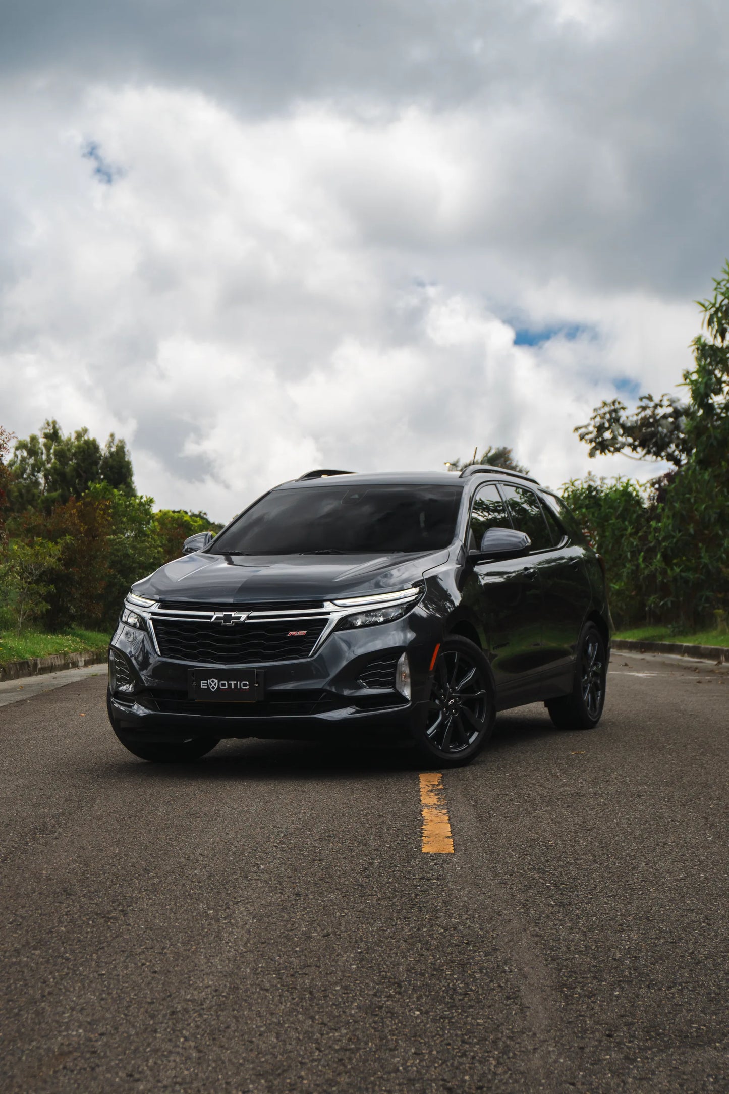 Alquiler de vehículos en Medellín - Chevrolet Equinox RS, vista tres cuartos frontal