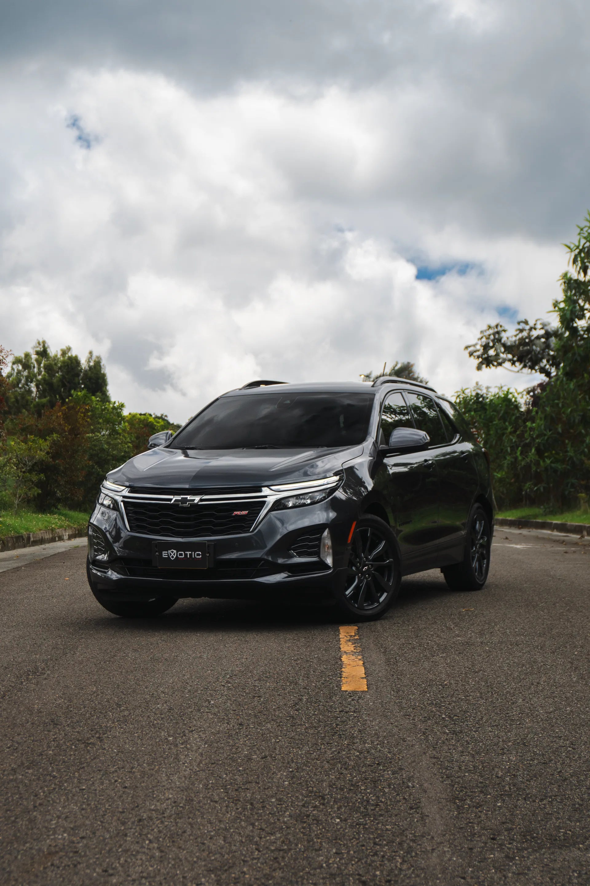 Alquiler de vehículos en Medellín - Chevrolet Equinox RS, vista tres cuartos frontal