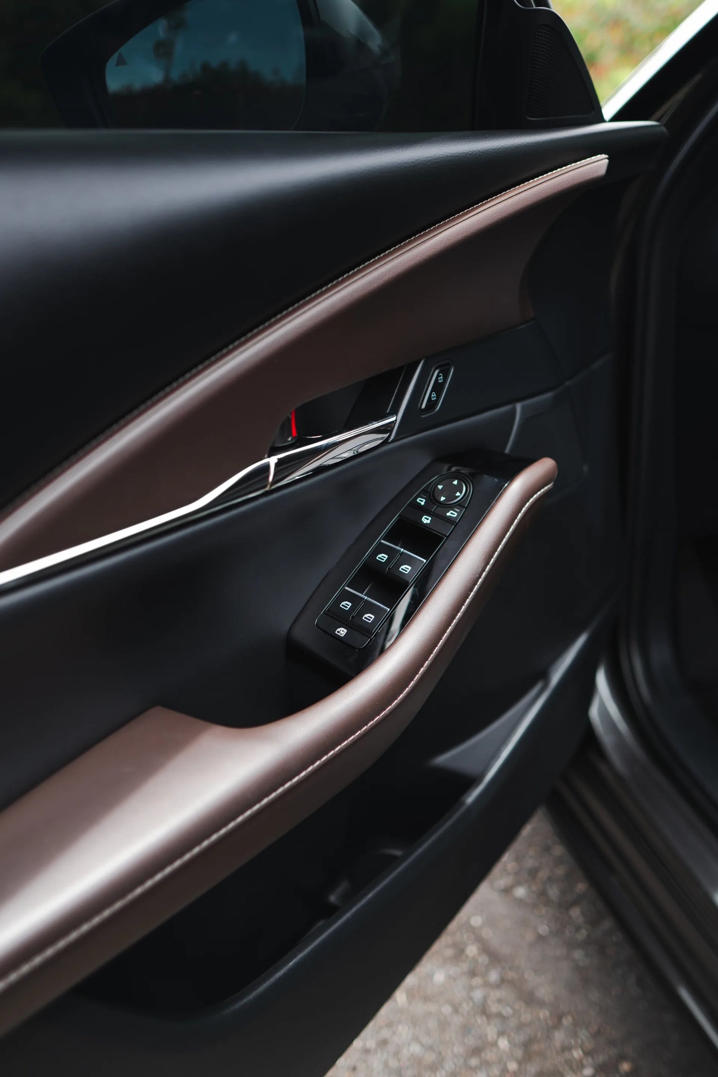 Alquiler de vehículos en Medellín - Mazda CX-30 Híbrida, detalle interior
