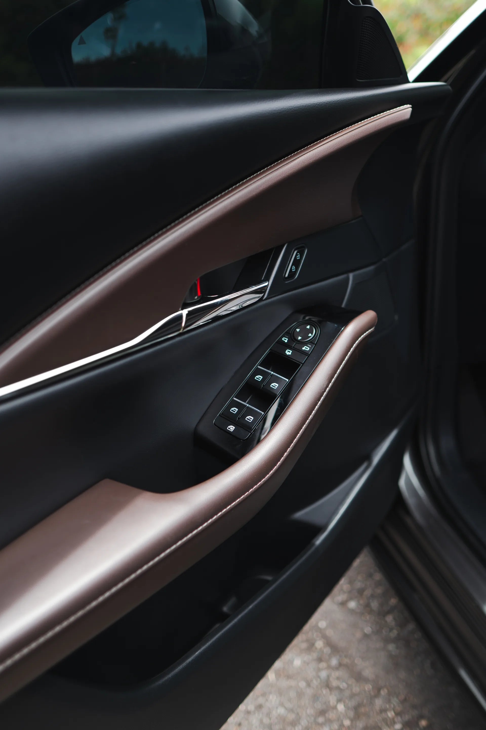 Alquiler de vehículos en Medellín - Mazda CX-30 Híbrida, detalle interior