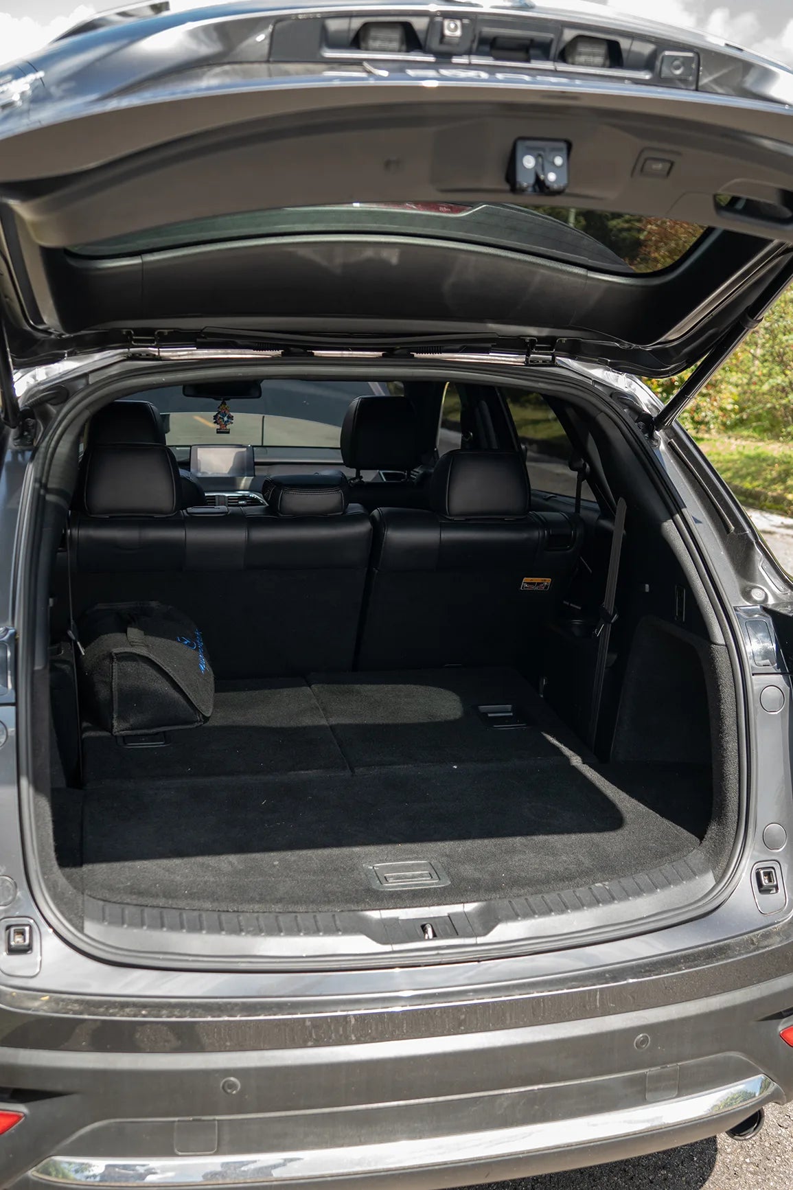 Alquiler de vehículos en Medellín - Mazda CX-9, baúl y maletero