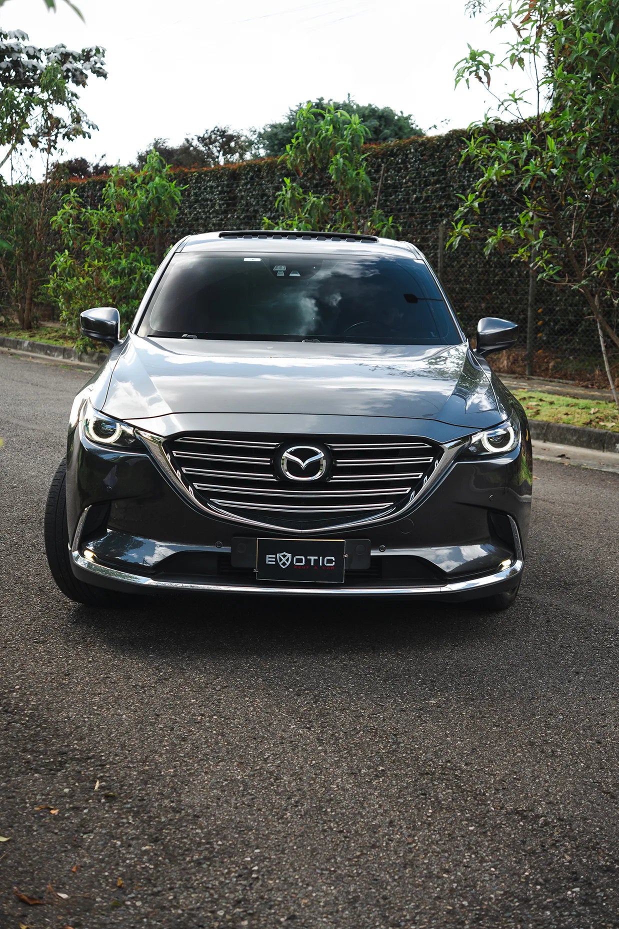 Alquiler de vehículos en Medellín - Mazda CX-9, vista frontal