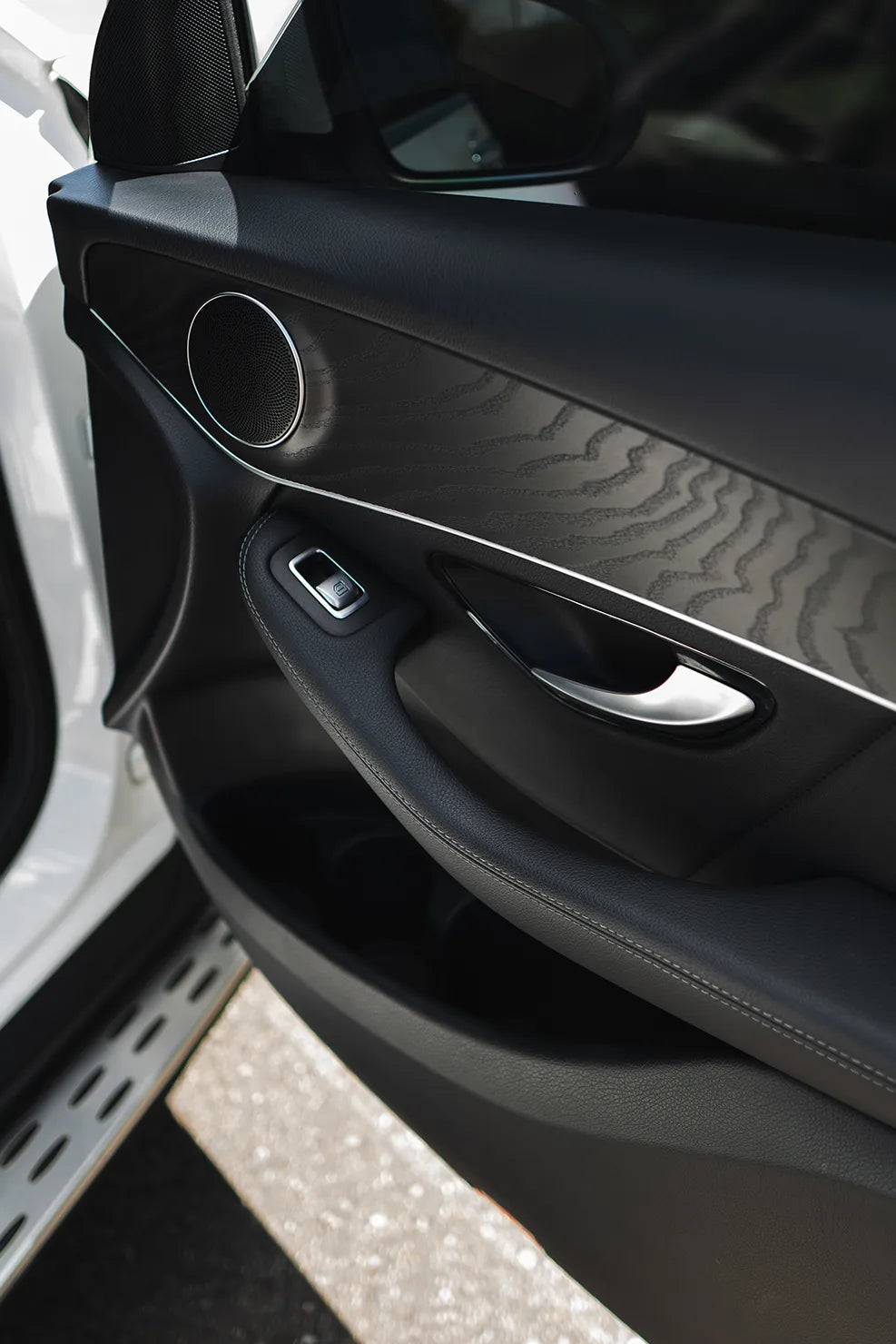 Alquiler de vehículos en Medellín - Mercedes-Benz GLC 300 Híbrida, detalle del interior