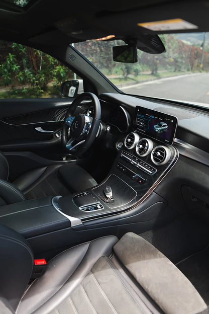 Alquiler de vehículos en Medellín - Mercedes-Benz GLC 300 Híbrida, tablero