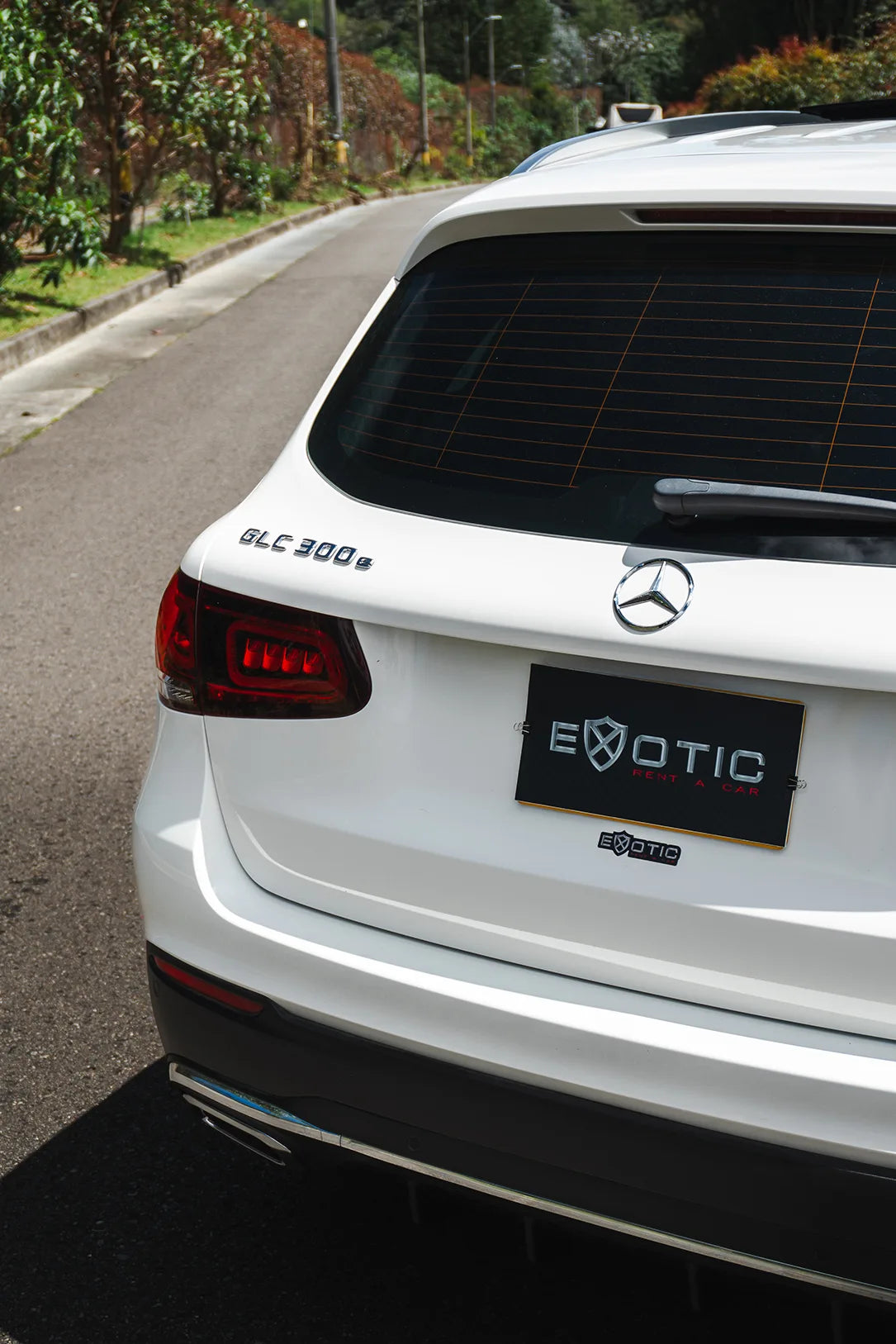 Alquiler de vehículos en Medellín - Mercedes-Benz GLC 300 Híbrida, vista trasera