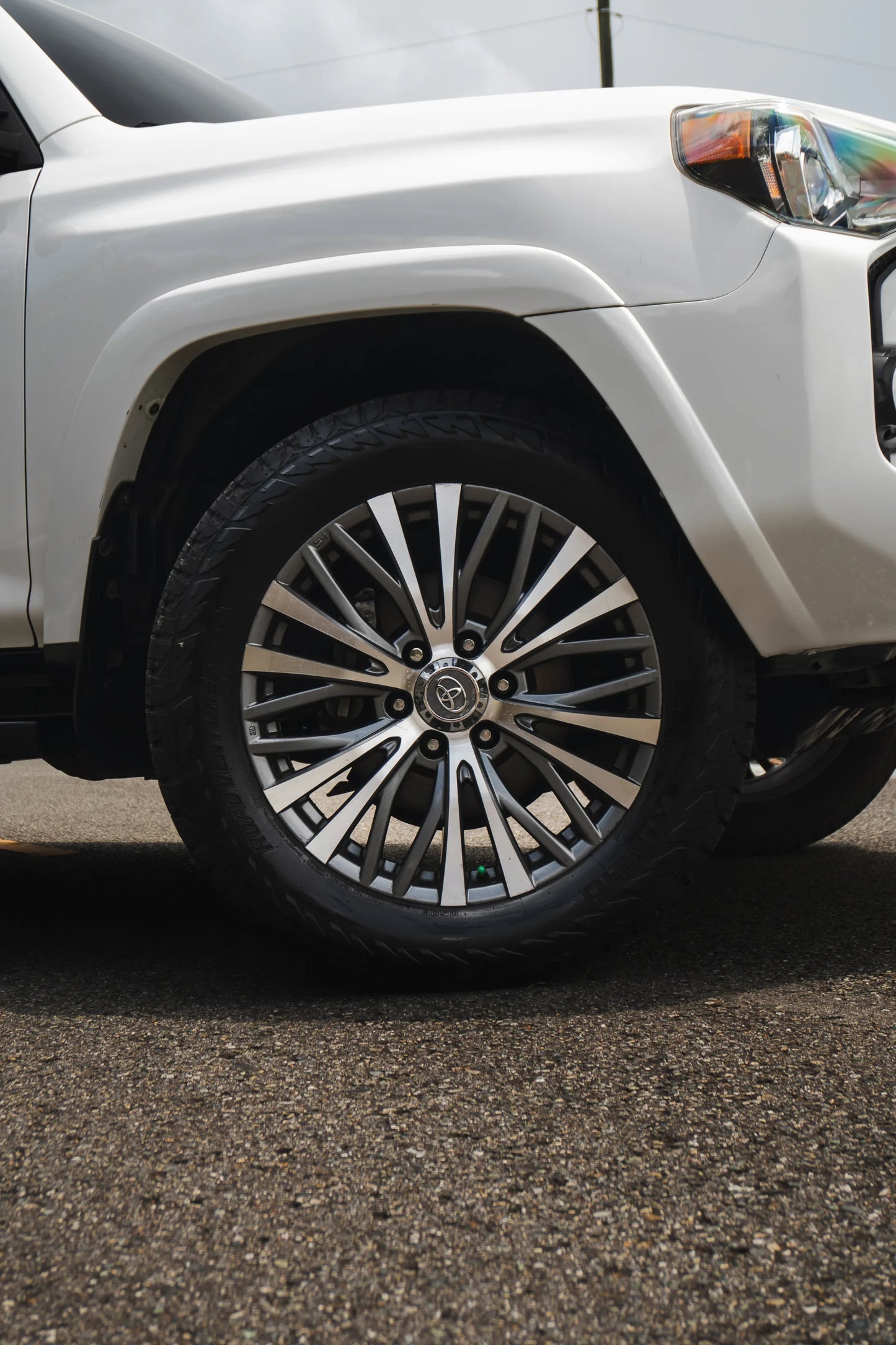 Alquiler de vehículos en Medellín - Toyota 4Runner SR5, rin