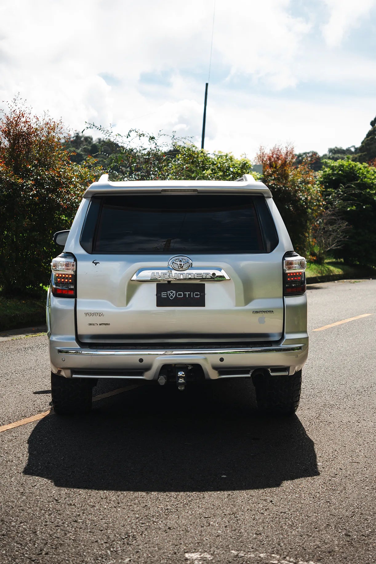Alquiler de vehículos en Medellín - Toyota 4Runner Limited, vista trasera