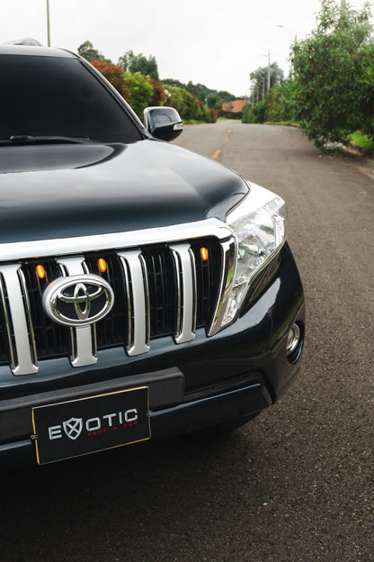Alquiler de vehículos en Medellín - Toyota Prado TXL, parrilla frontal