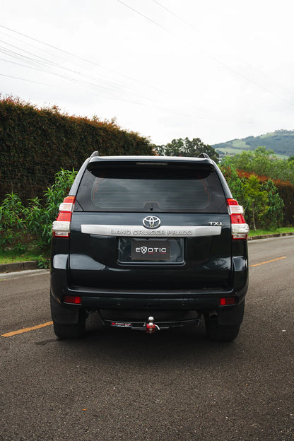Alquiler de vehículos en Medellín - Toyota Prado TXL, vista trasera