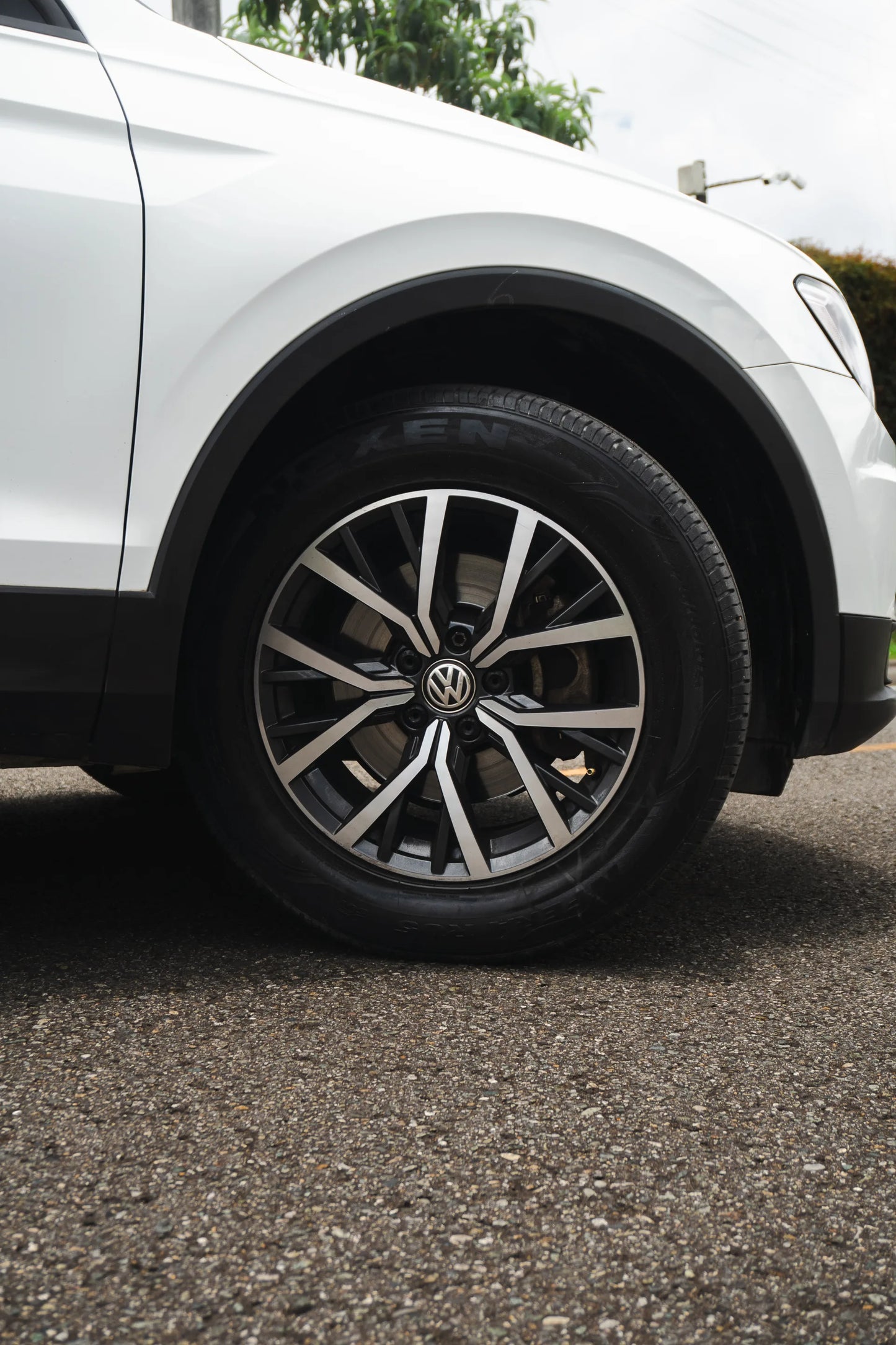 Alquiler de vehículos en Medellín - Volkswagen Tiguan, rin