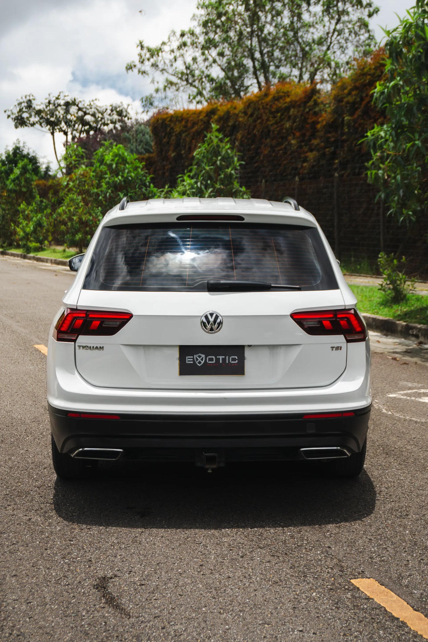 Alquiler de vehículos en Medellín - Volkswagen Tiguan, vista trasera
